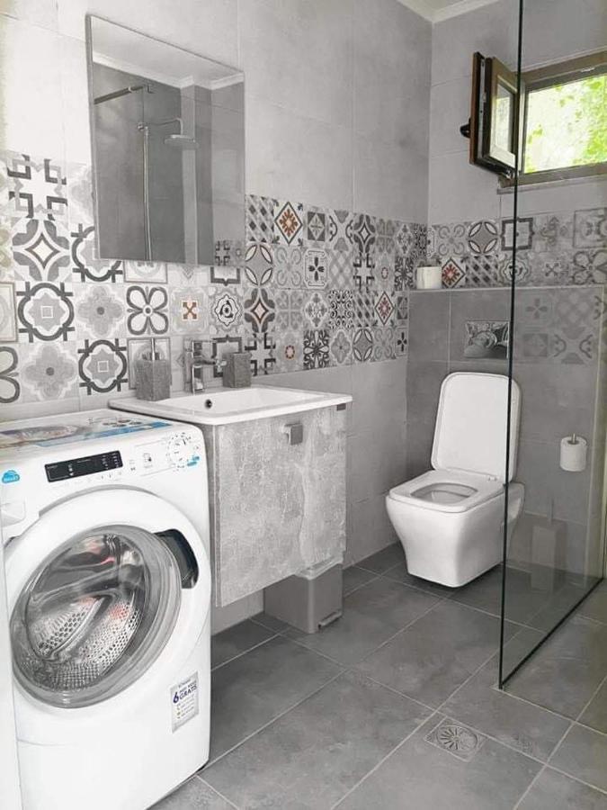 Chris Apartment วาซีลีกี ภายนอก รูปภาพ